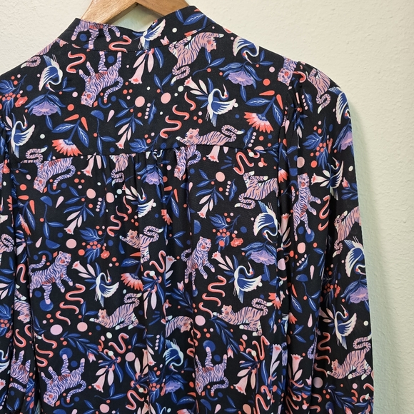 EUC Super Nice Letters Faye Buttondown Small - Picture 10 of 15